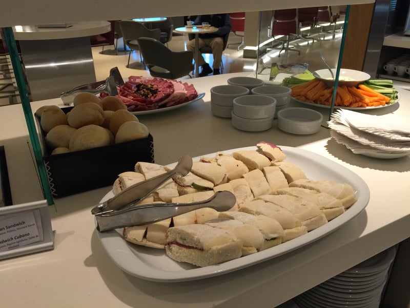 American Airlines Admirals Club & Iberia VIP Lounge, foto 8