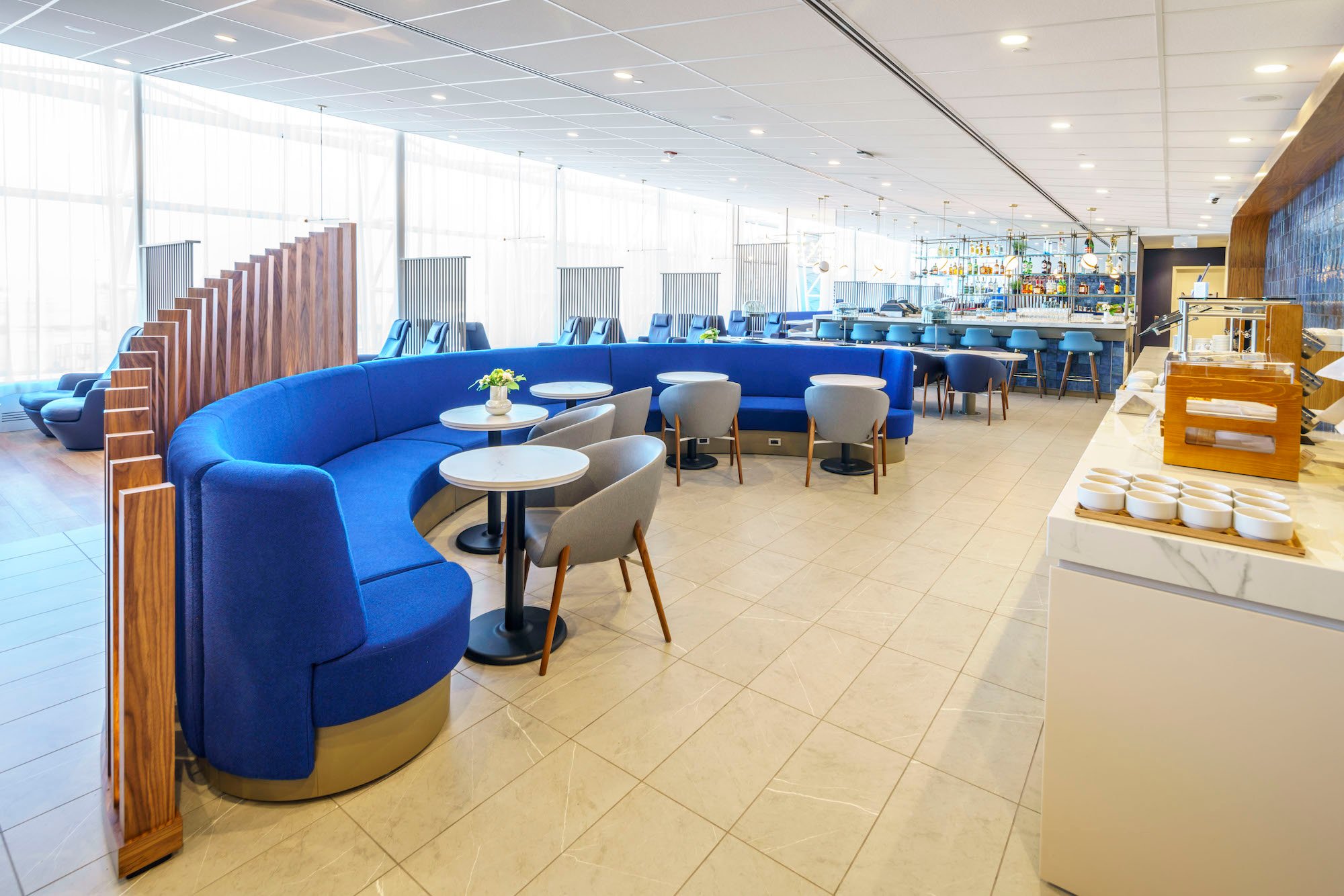 Air France/KLM Lounge operated by Plaza Premium Group, photo 6
