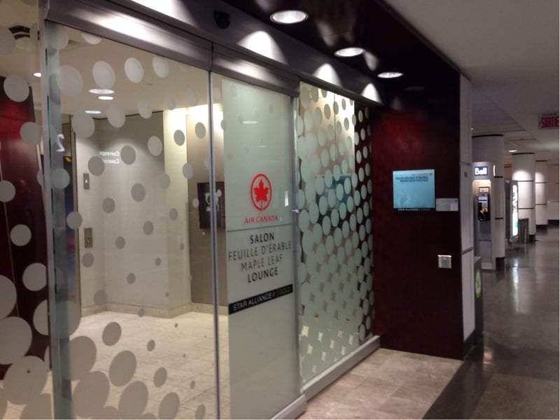 Air Canada Maple Leaf Lounge, photo 2