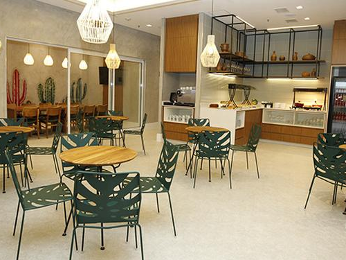 Advantage VIP Lounge, photo 4