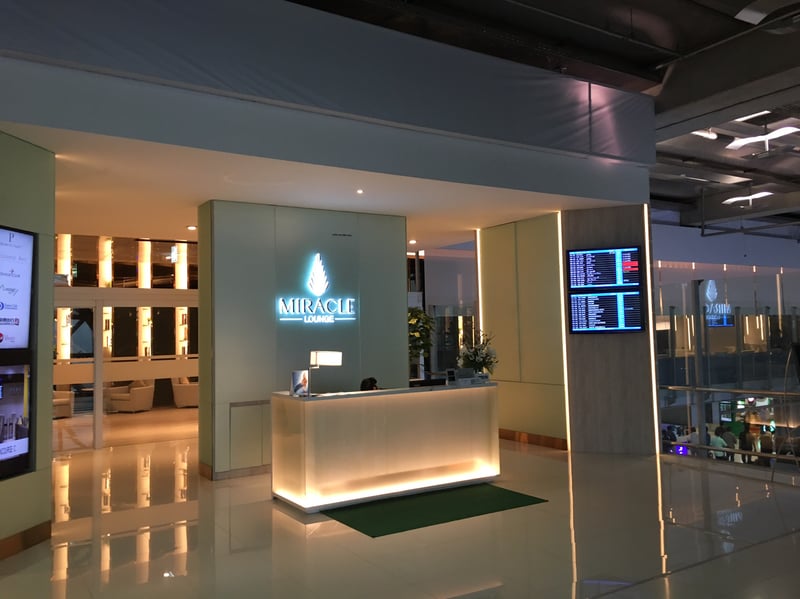 Miracle First Class Lounge, foto 9