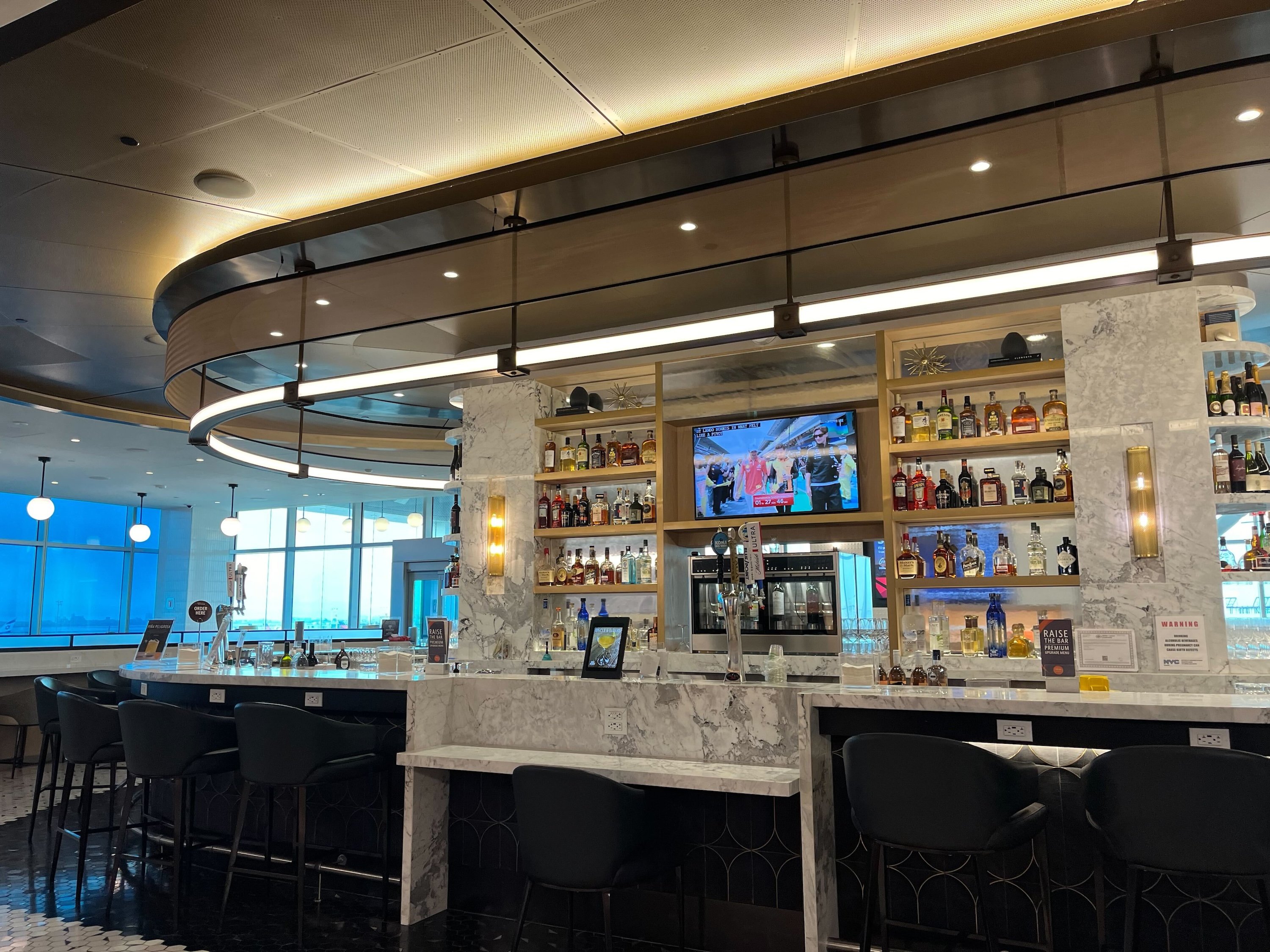 Delta Air Lines Delta Sky Club, photo 5