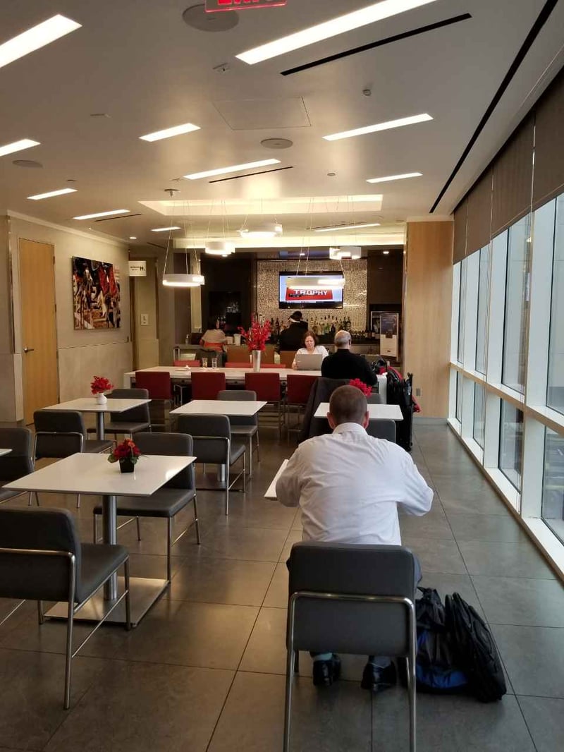 American Airlines Admirals Club, photo 4