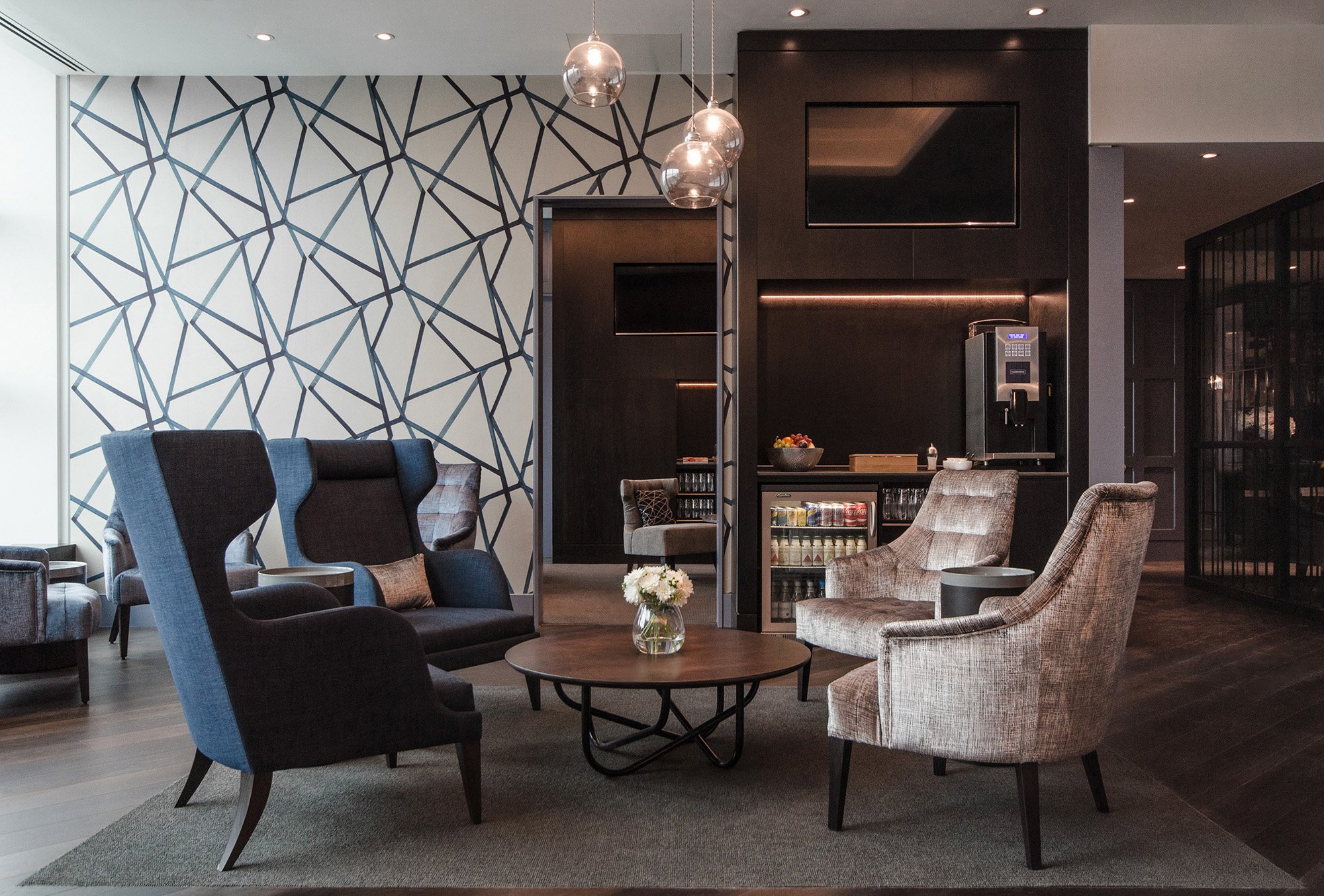 Clubrooms, Gatwick South, photo 1