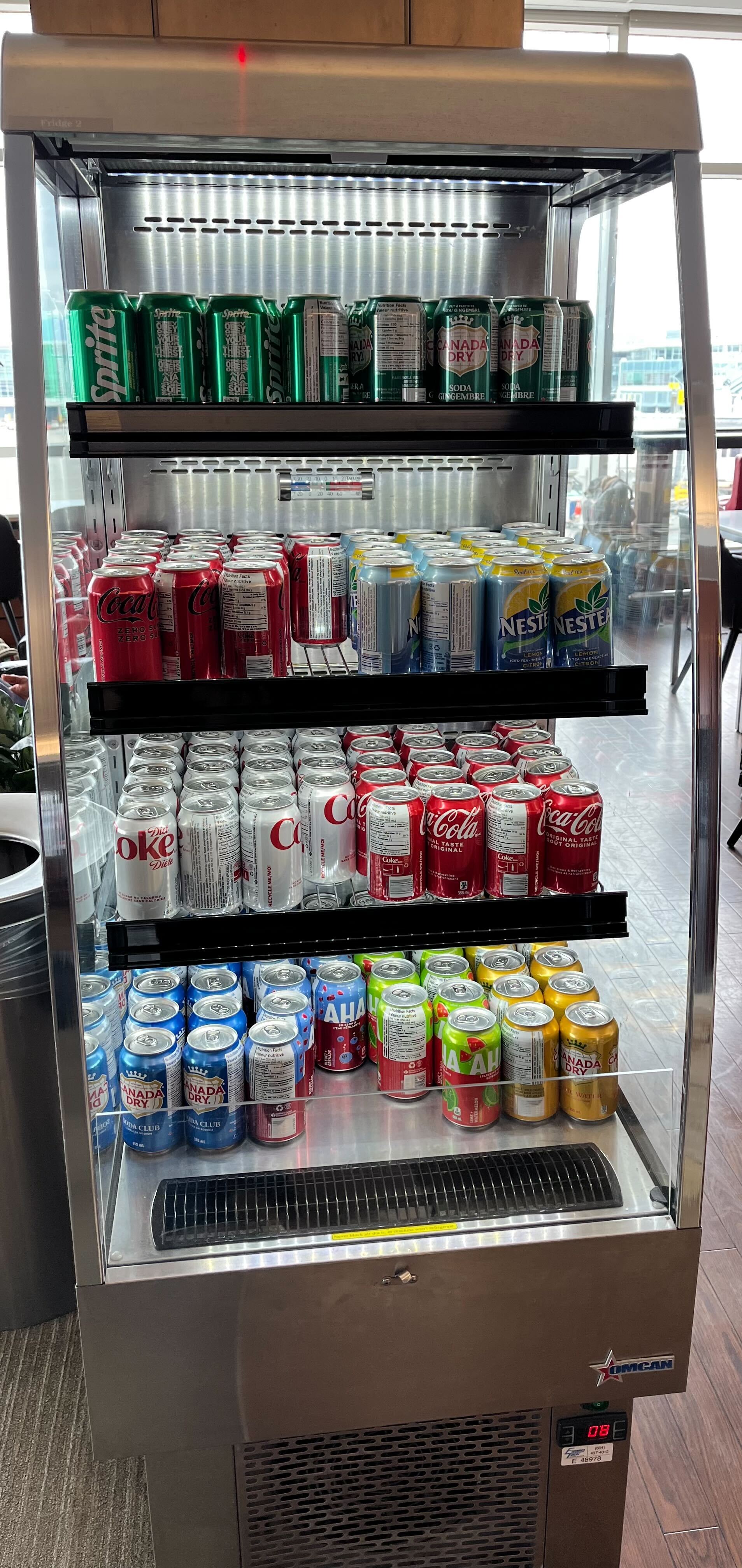 Air Canada Maple Leaf Lounge, photo 11