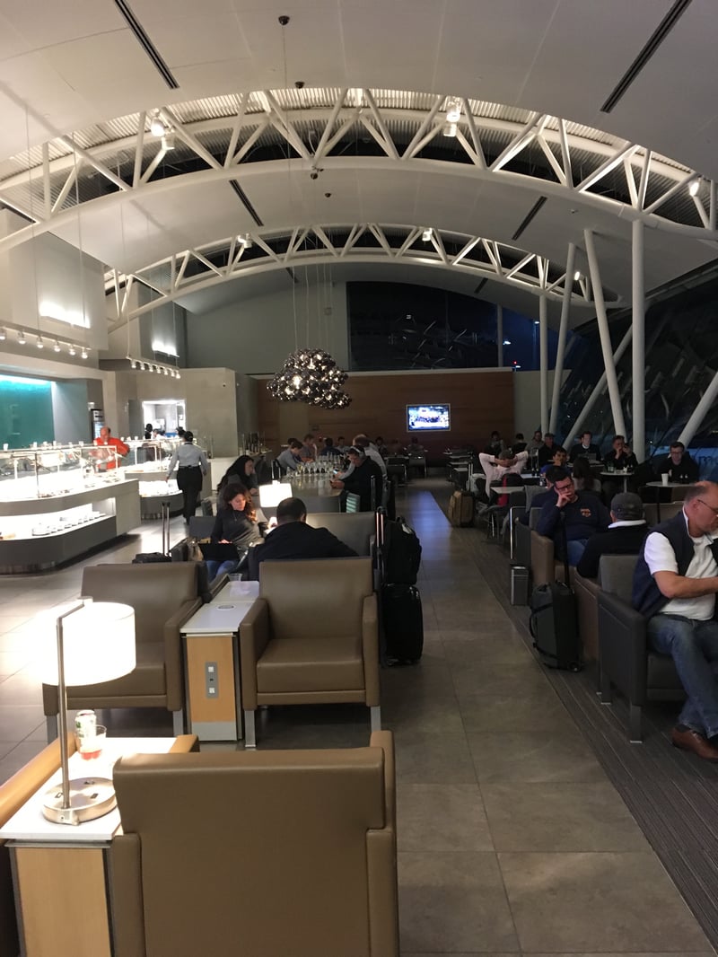 American Airlines Flagship Lounge, photo 8