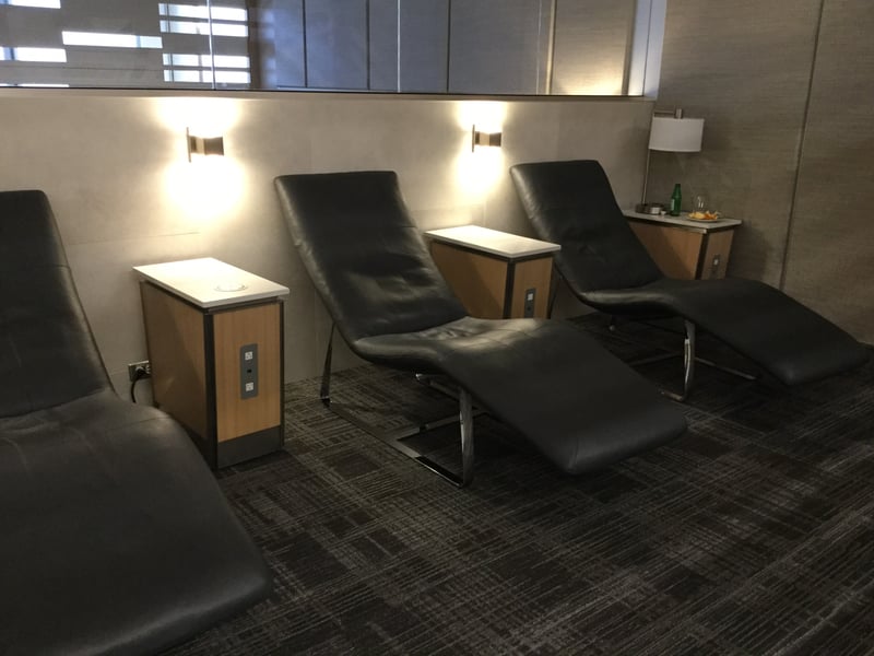 American Airlines Flagship Lounge, photo 11