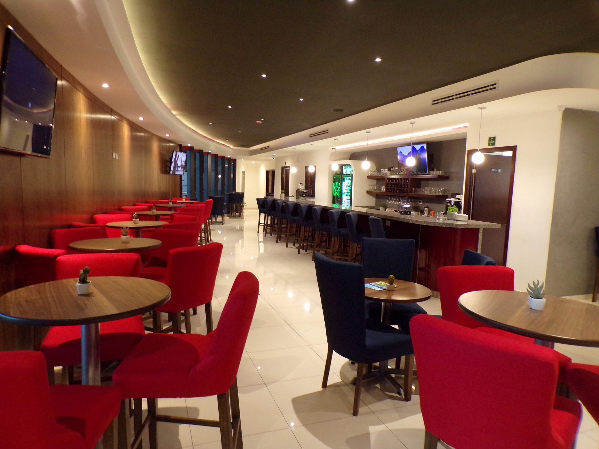 OMA Premium Lounge, foto 1