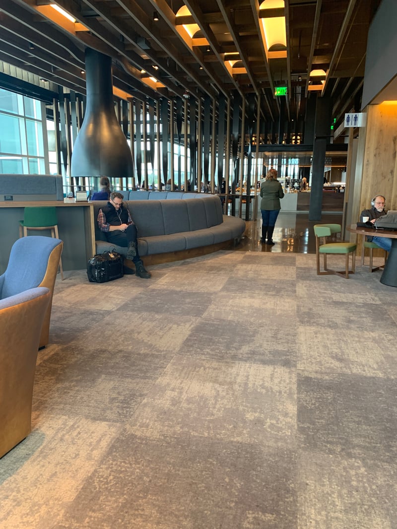 Alaska Airlines Alaska Lounge, photo 9