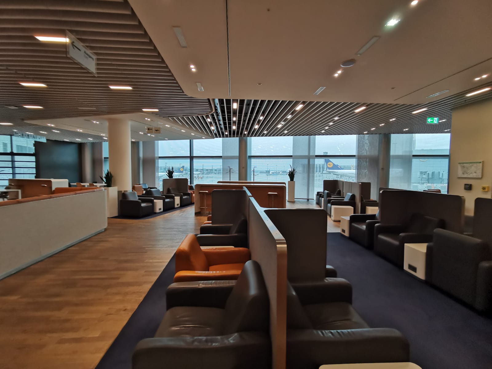 Lufthansa Business Lounge (Schengen, Gate A13), photo 1