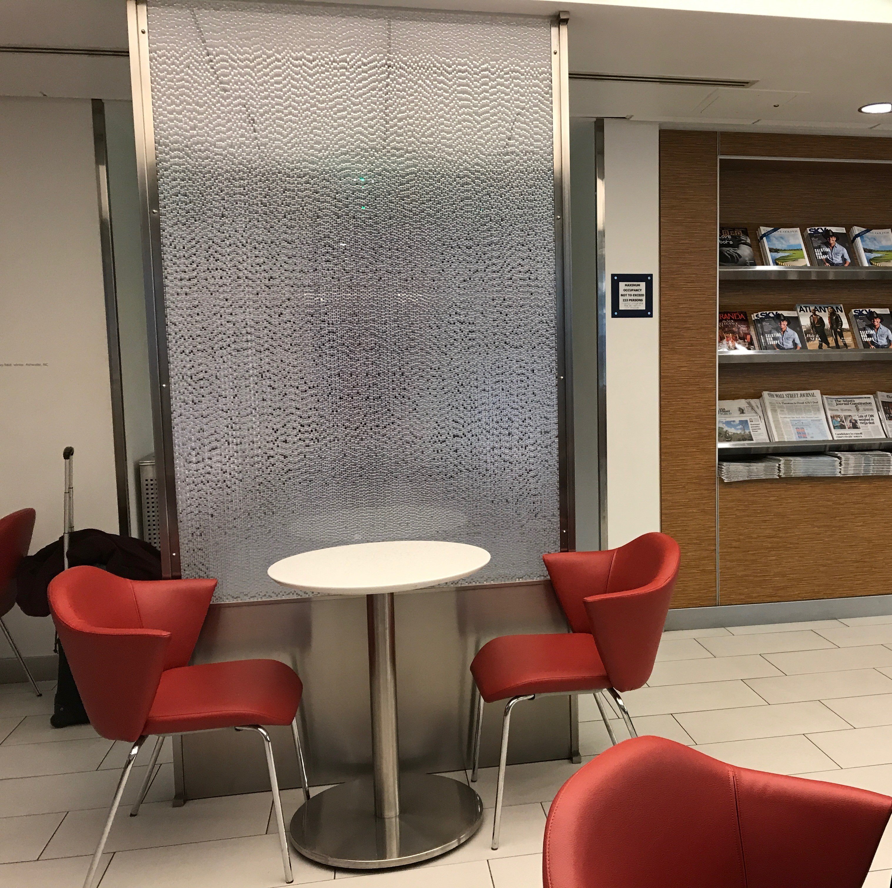 Delta Air Lines Delta Sky Club (Gate D27), photo 2