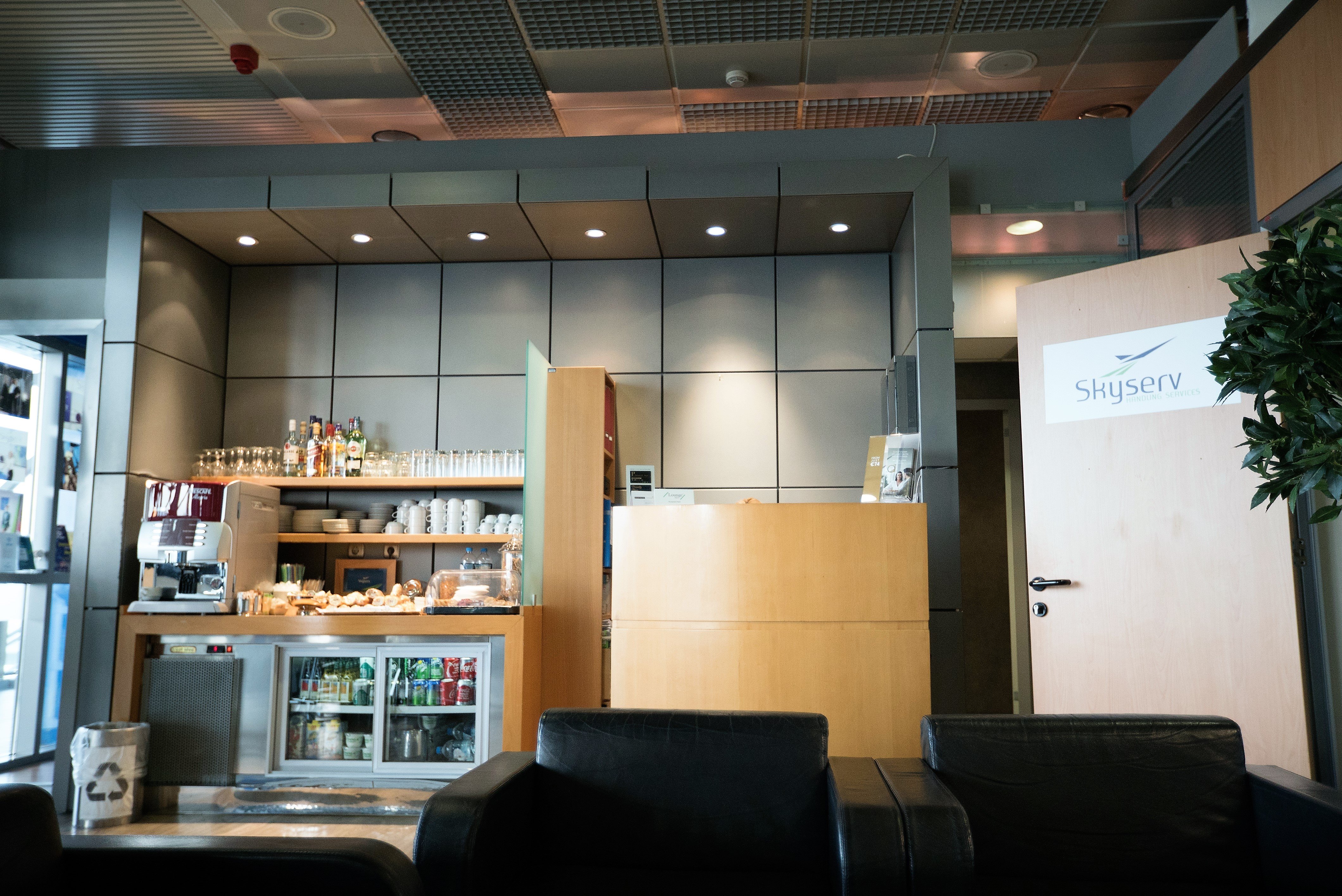 Skyserv (Manolis Andronikos) Lounge (Temporarily Closed), photo 3