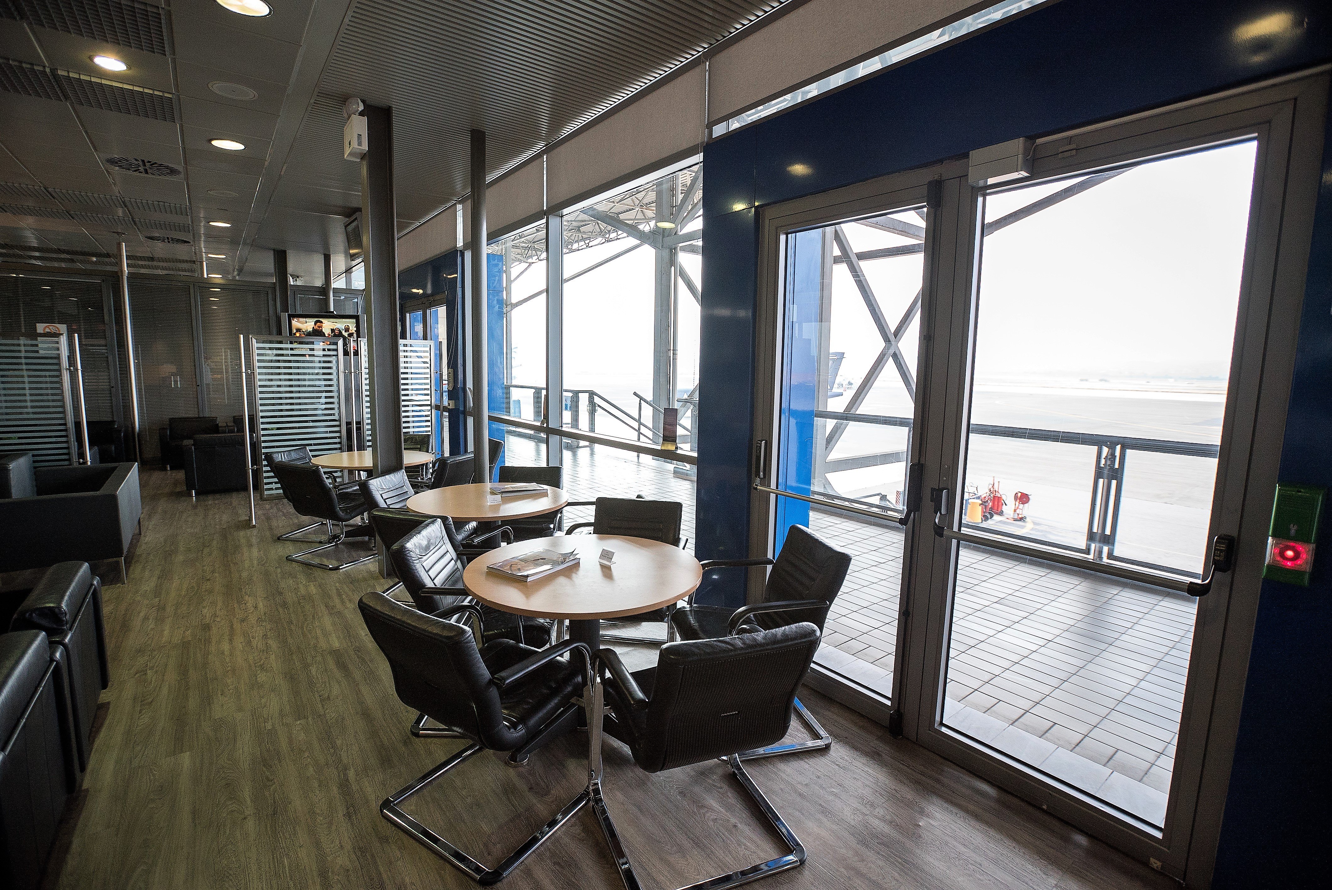 Skyserv (Manolis Andronikos) Lounge (Temporarily Closed), photo 5