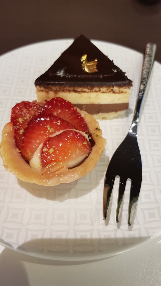 Qatar Airways Premium Lounge, photo 5