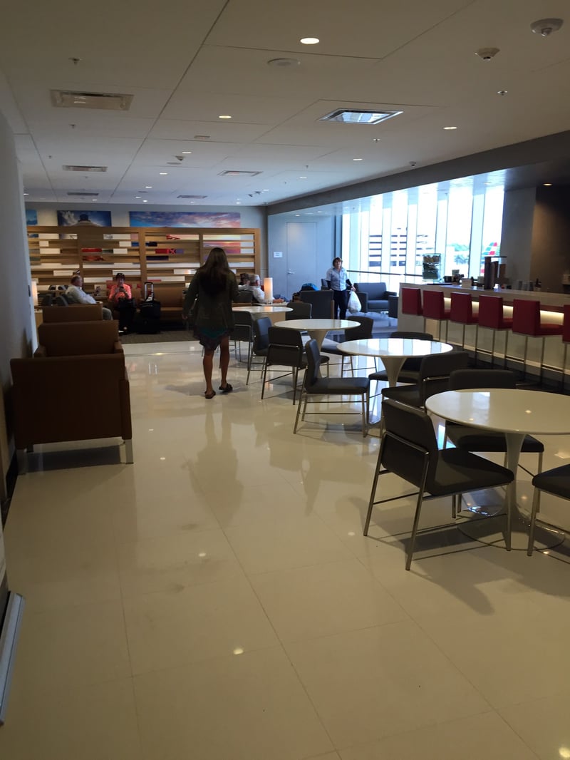 American Airlines Admirals Club (Gate D15), photo 6