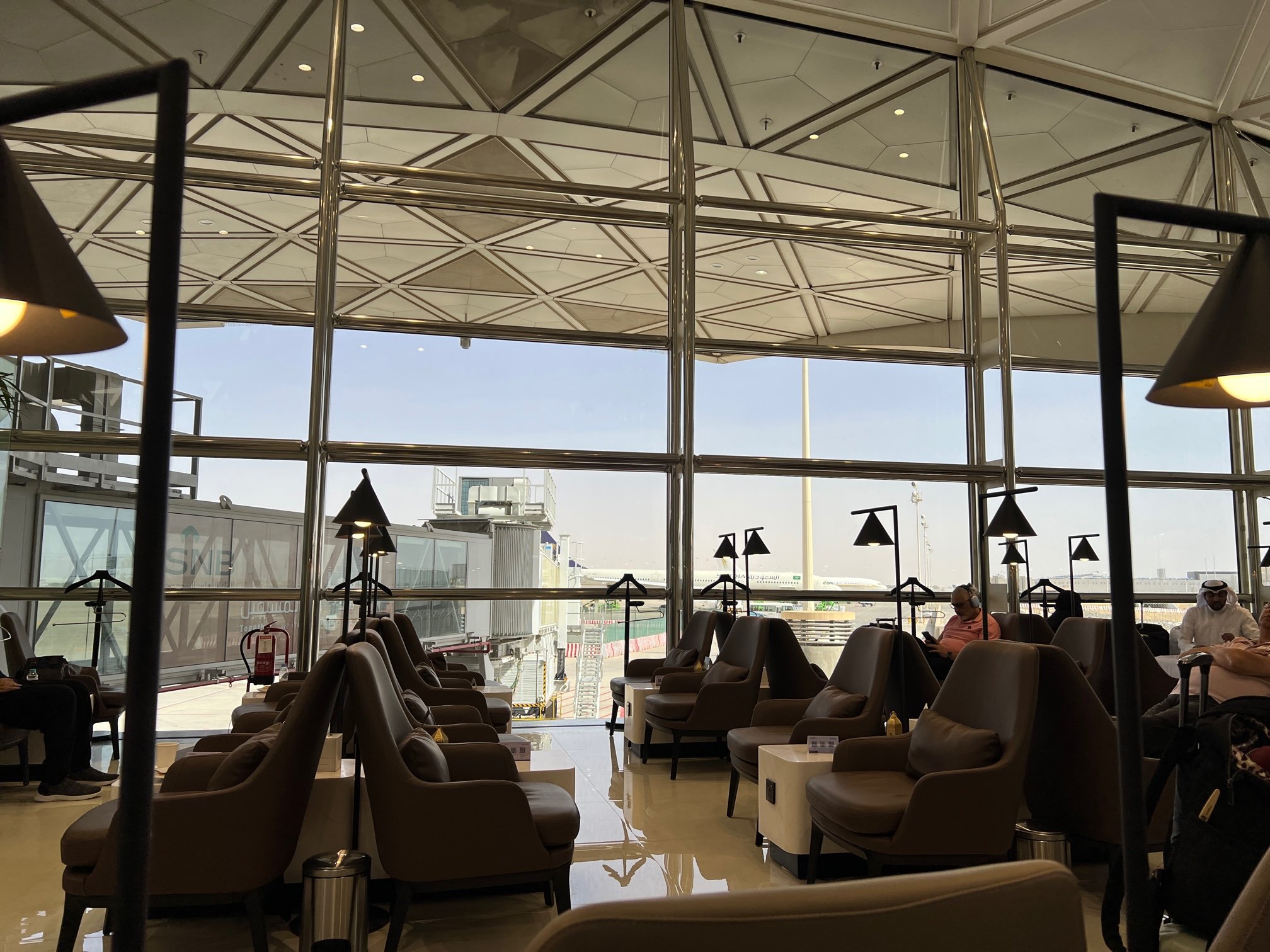 Saudia Al-Fursan Golden Lounge (International), photo 2