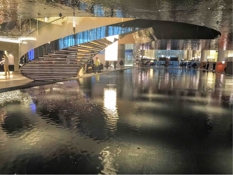 Qatar Airways Al Mourjan Business Class Lounge, photo 4