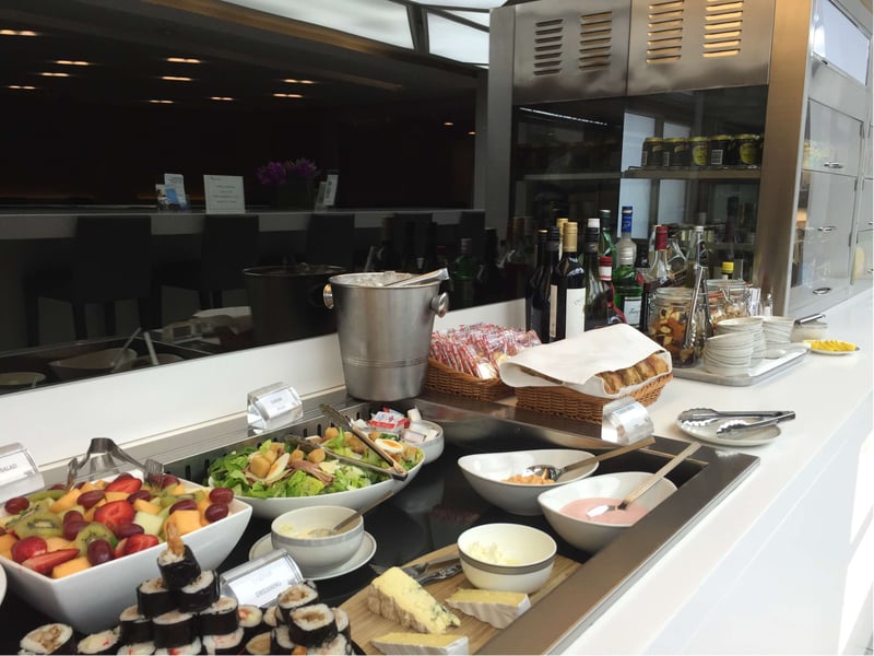Singapore Airlines SilverKris Business Class Lounge, photo 2