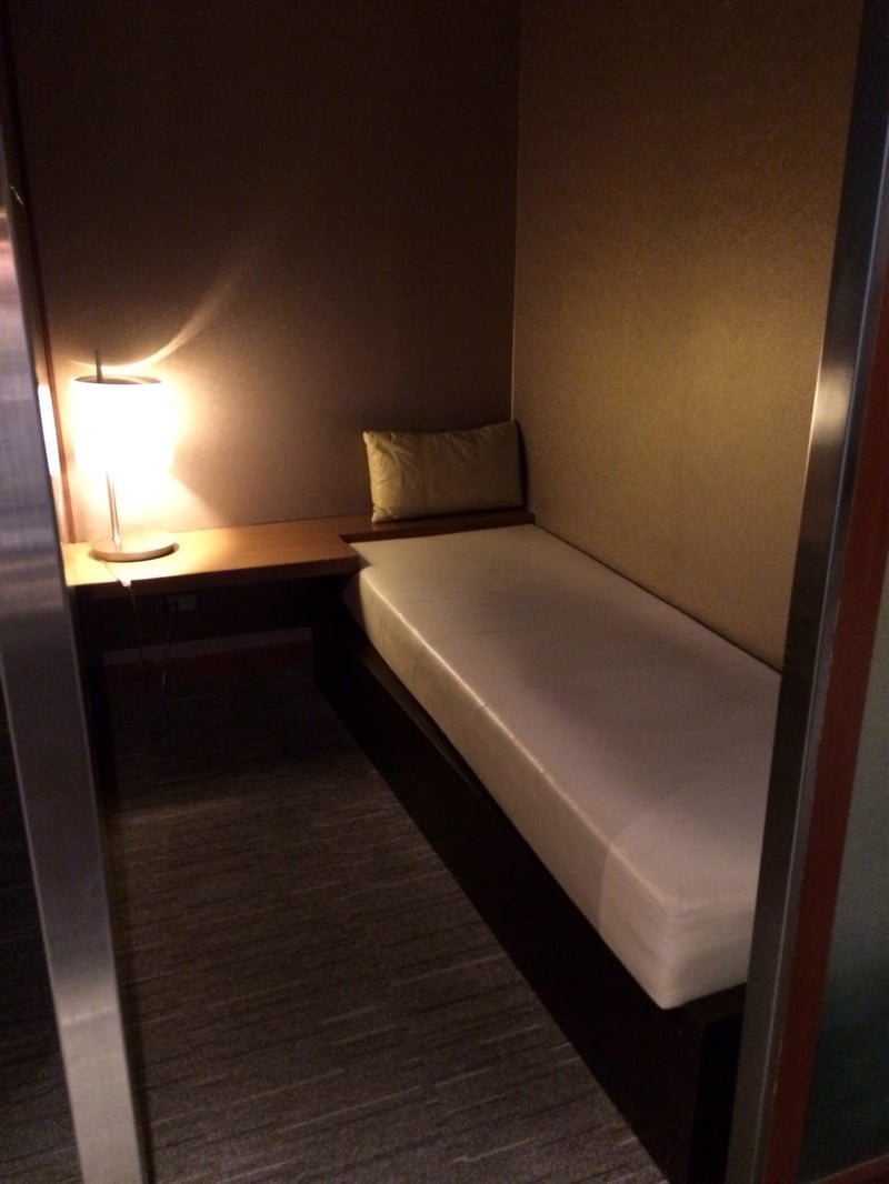 Thai Airways Royal Orchid Lounge, photo 12