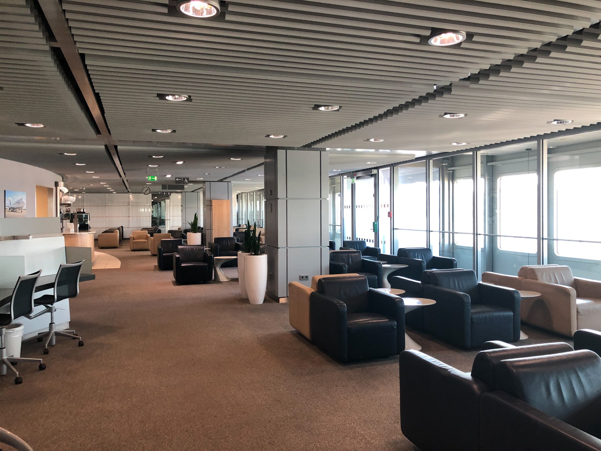 Lufthansa Business Lounge, foto 2