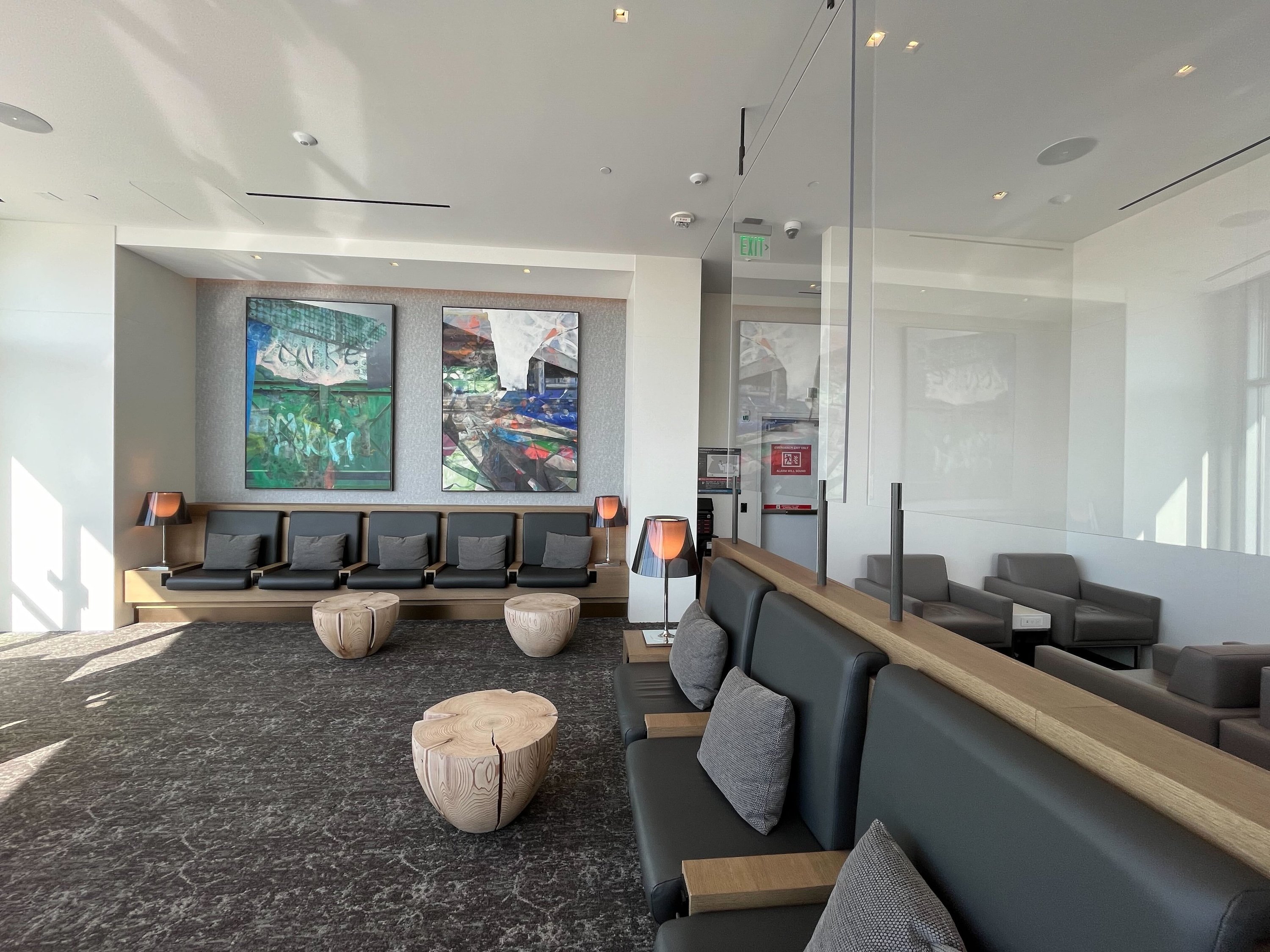 Air Canada Maple Leaf Lounge, photo 12