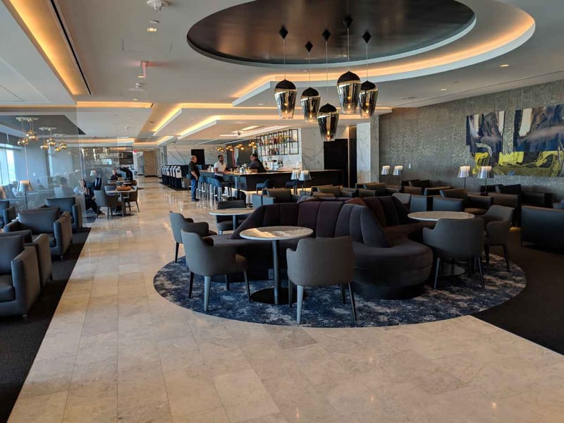 United Airlines Polaris Lounge, foto 3