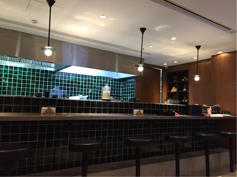 Cathay Pacific First and Business Class Lounge, photo 2