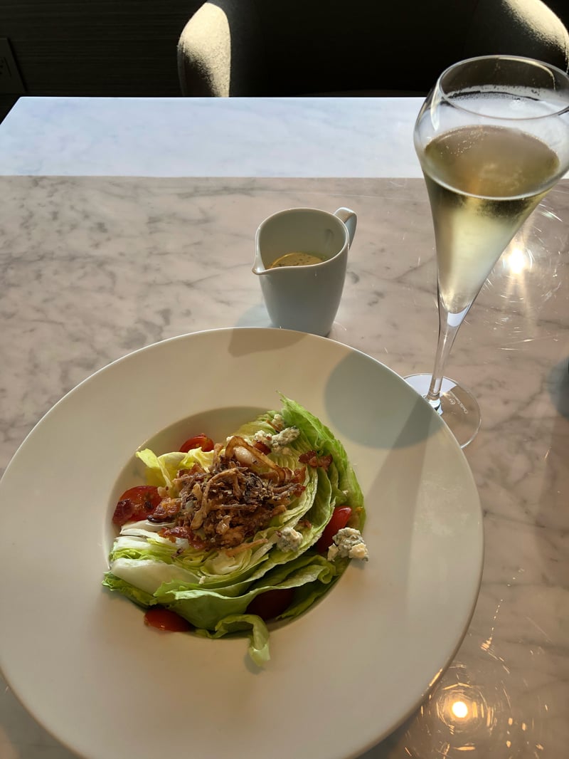 United Airlines Polaris Lounge, foto 11