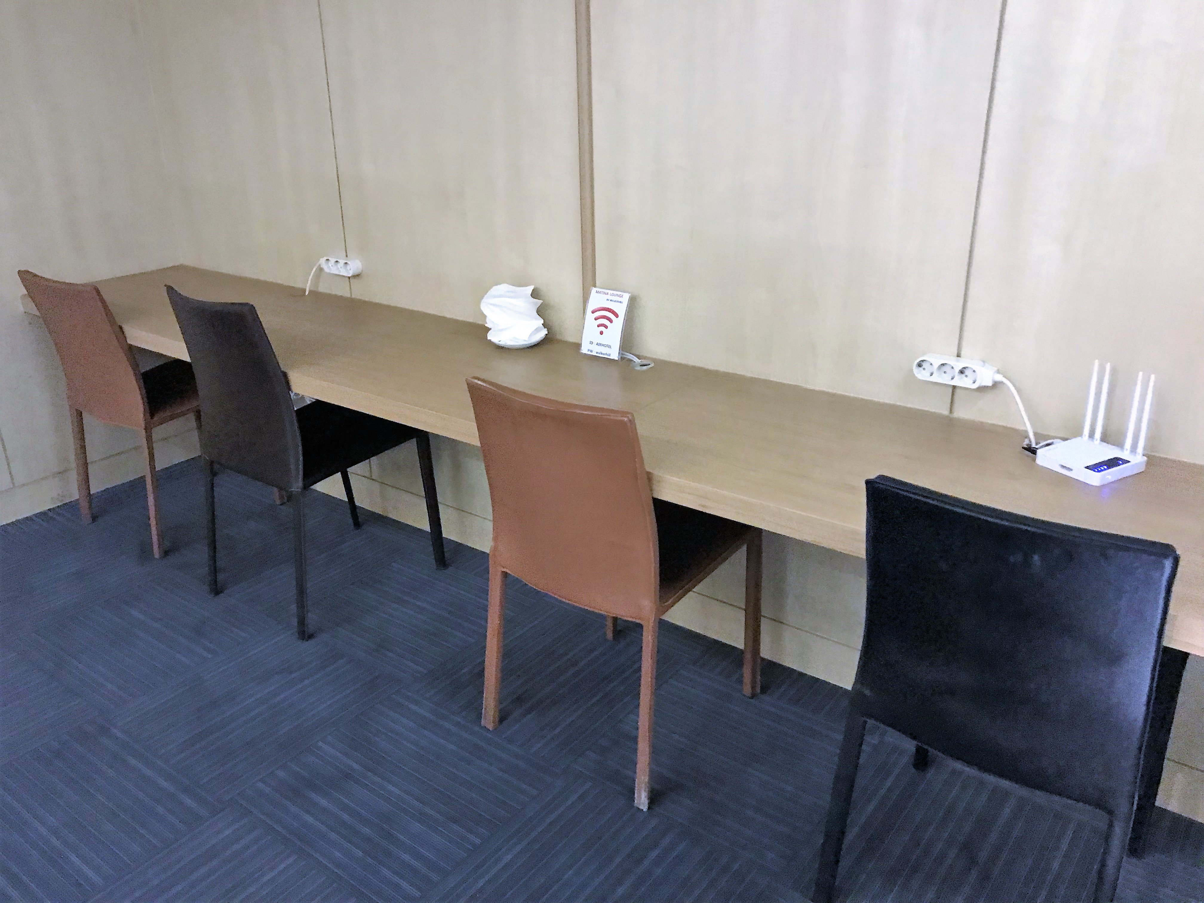 MATINA Lounge West (Gate 43), foto 2