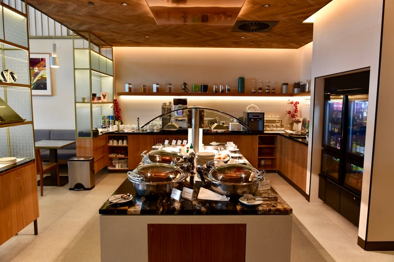 Singapore Airlines SilverKris Lounge, photo 3