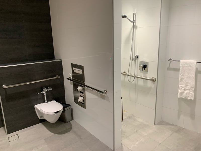 American Airlines Admirals Club (Gate D30), photo 7