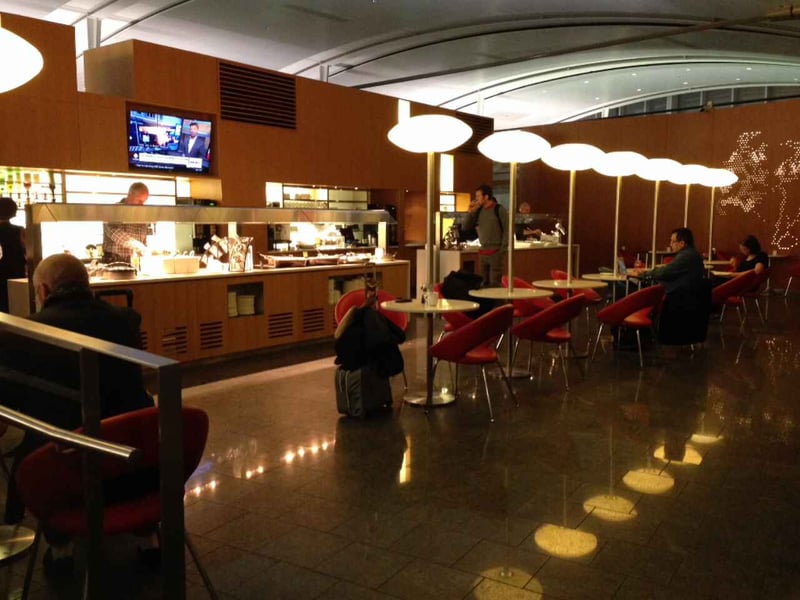 Air Canada Maple Leaf Lounge, photo 7