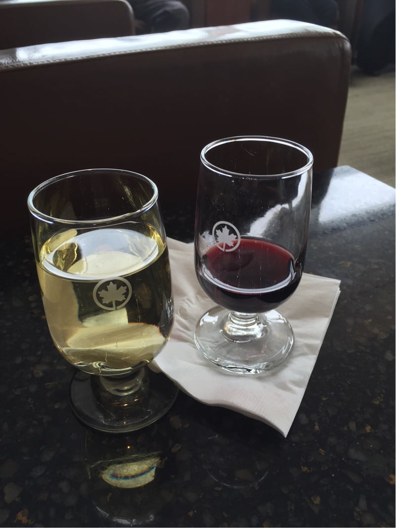 Air Canada Maple Leaf Lounge, photo 5