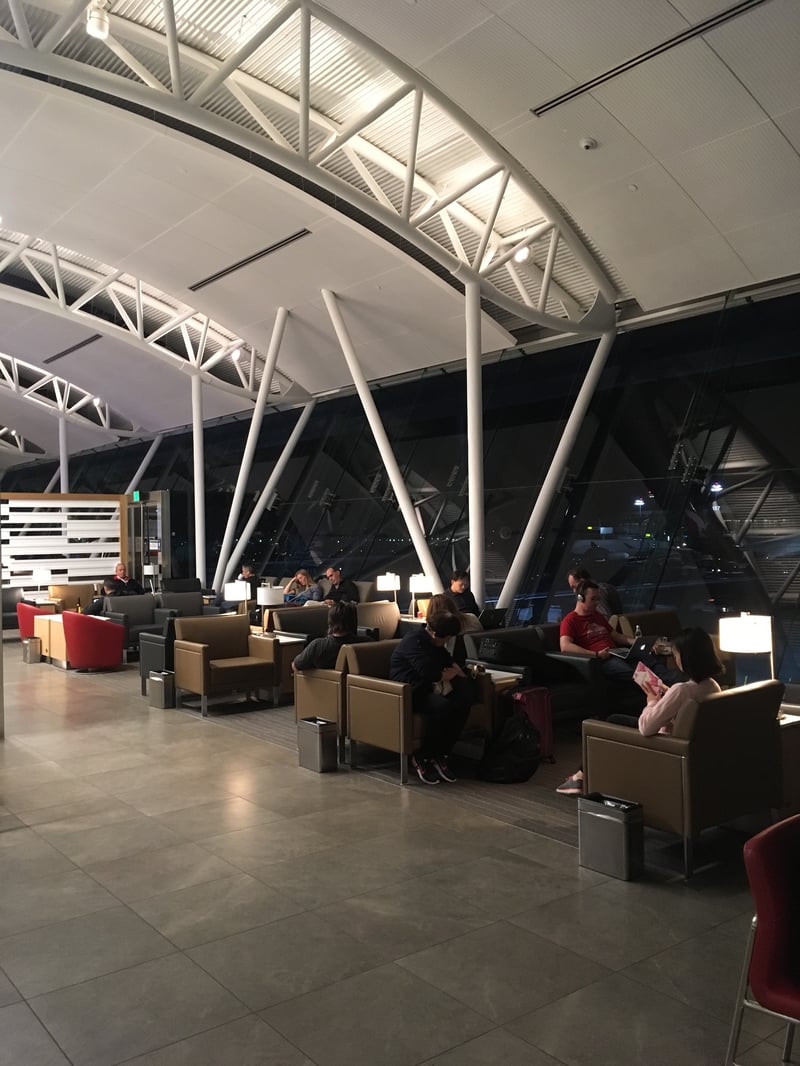 American Airlines Flagship Lounge, photo 6