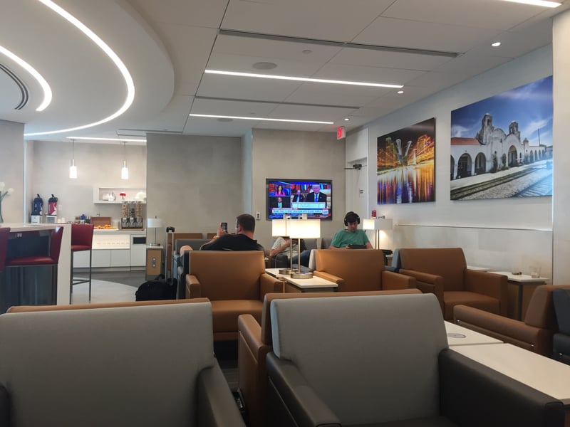 American Airlines Admirals Club, photo 2