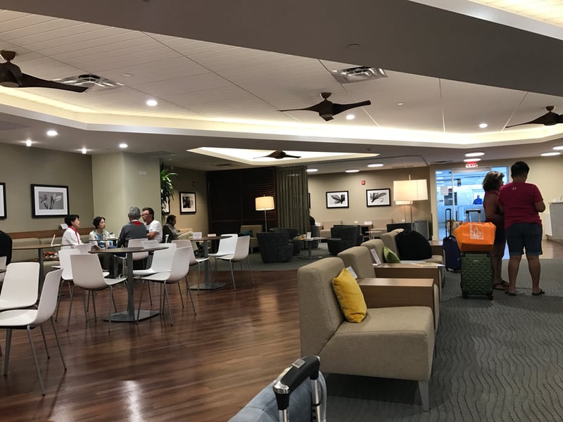 Hawaiian Airlines The Plumeria Lounge, foto 12