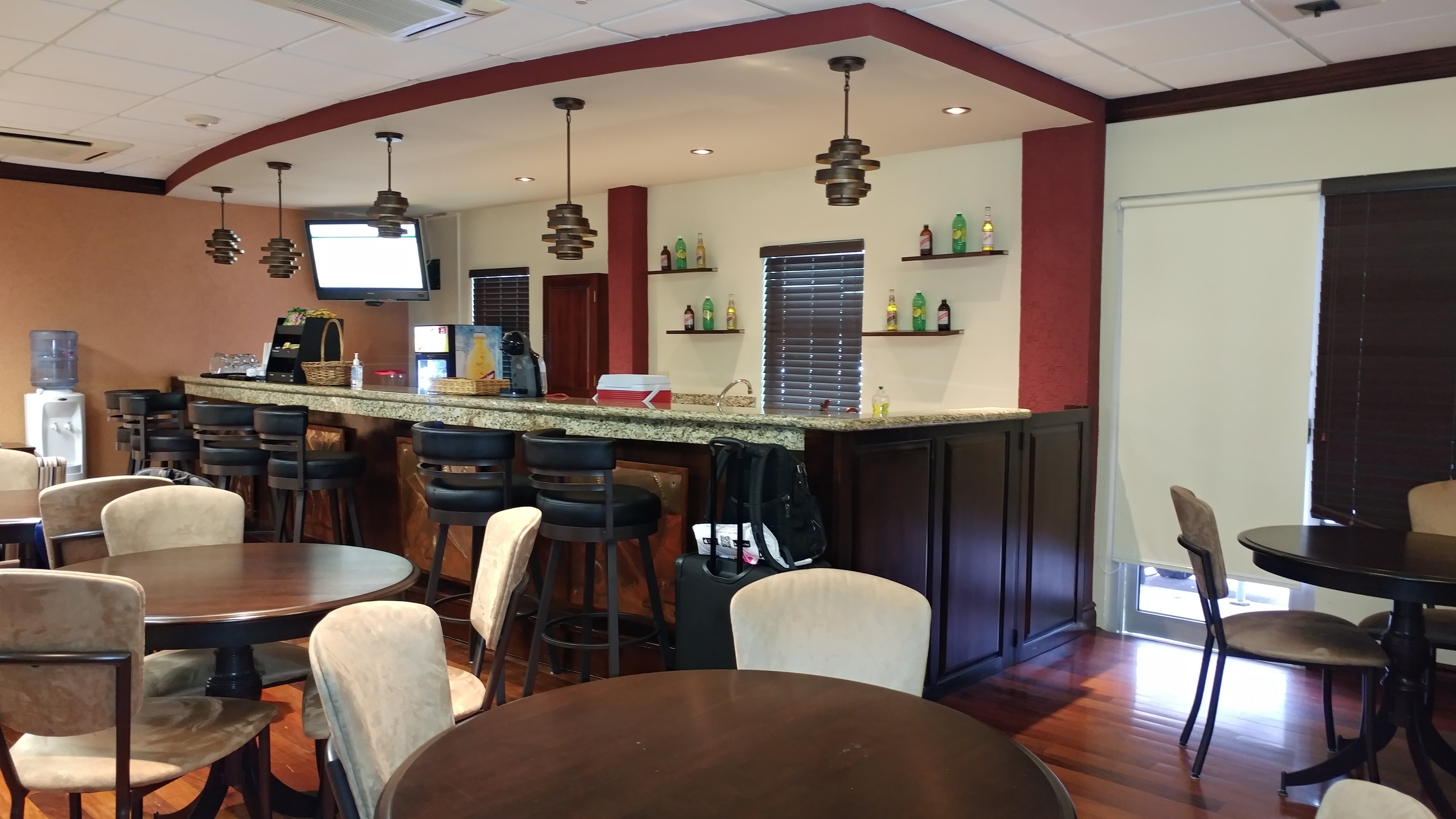 Club Kingston Arrivals Lounge, foto 2