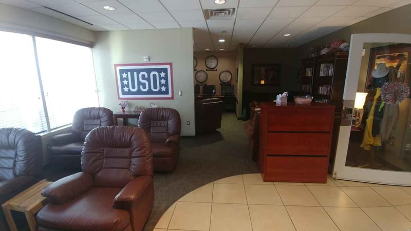 USO Lounge, photo 7