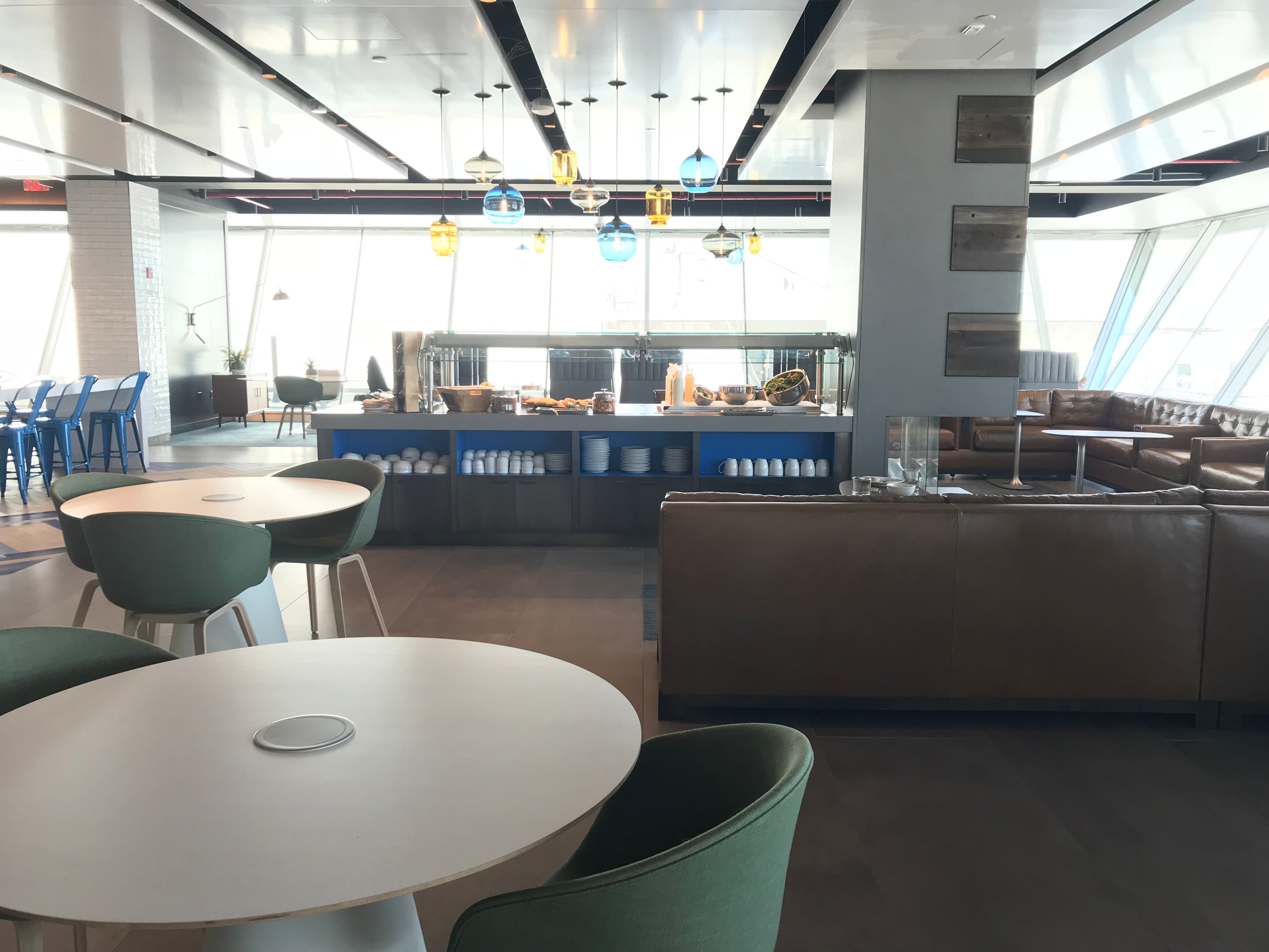 Alaska Airlines Alaska Lounge, photo 11
