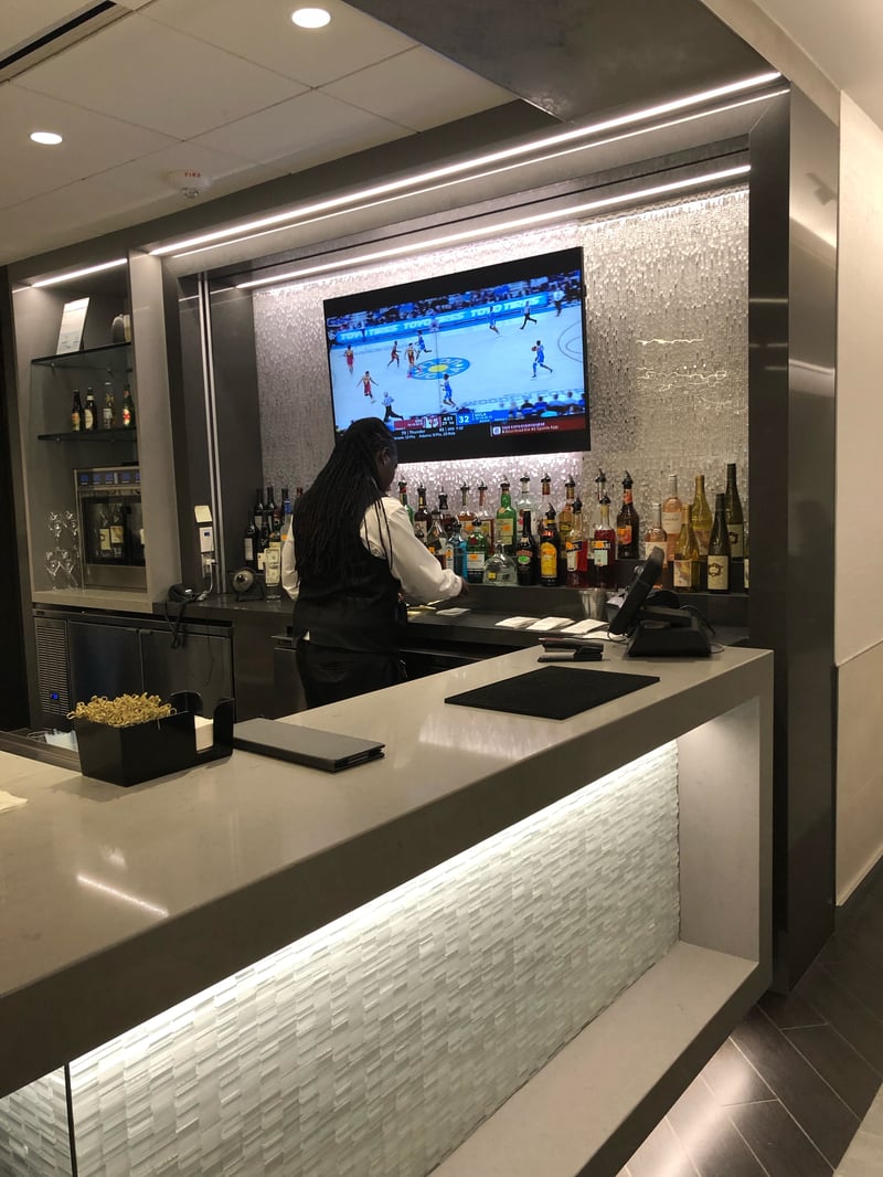 American Airlines Admirals Club, photo 2