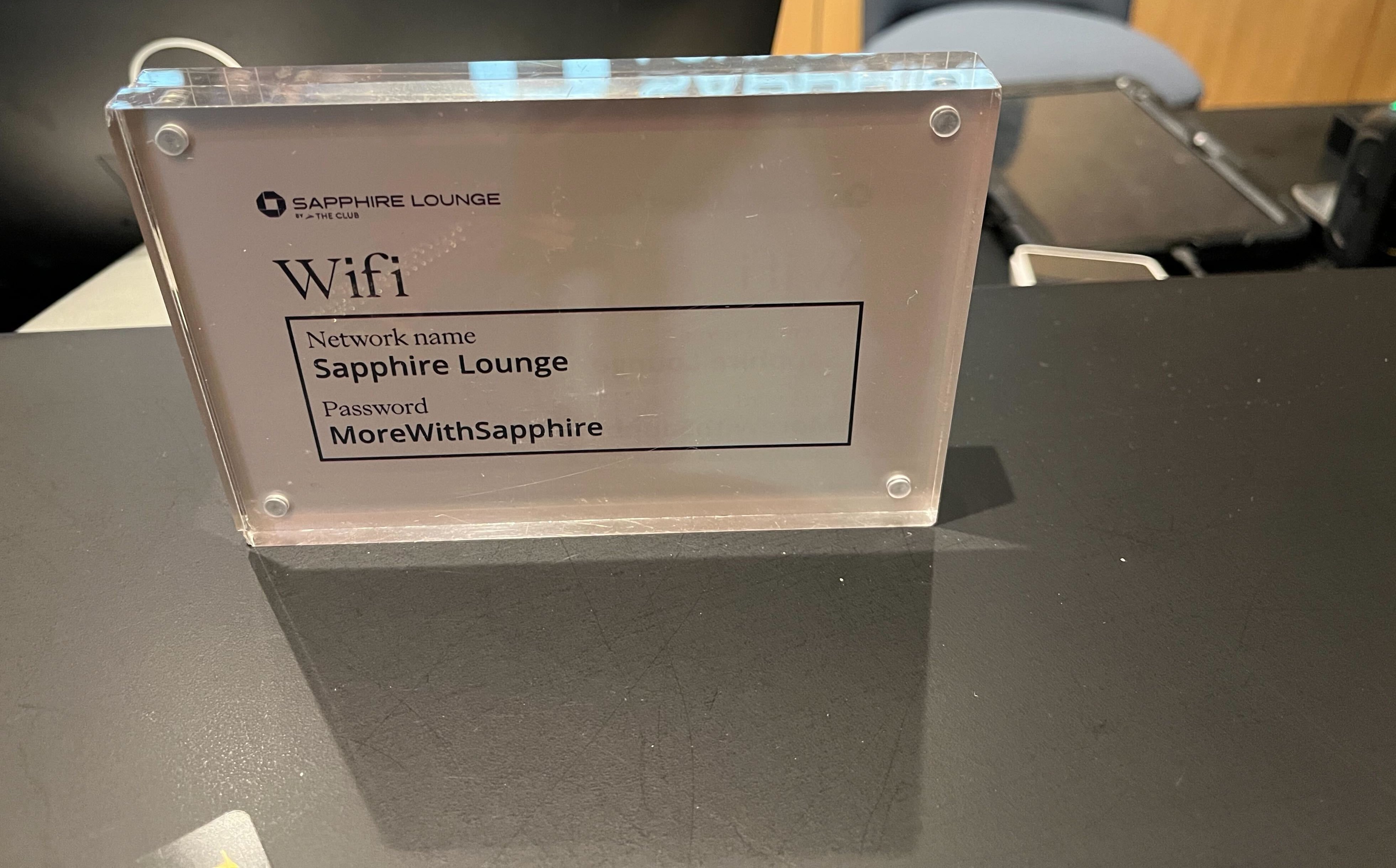 Chase Sapphire Lounge by The Club with Etihad Airways, foto 11