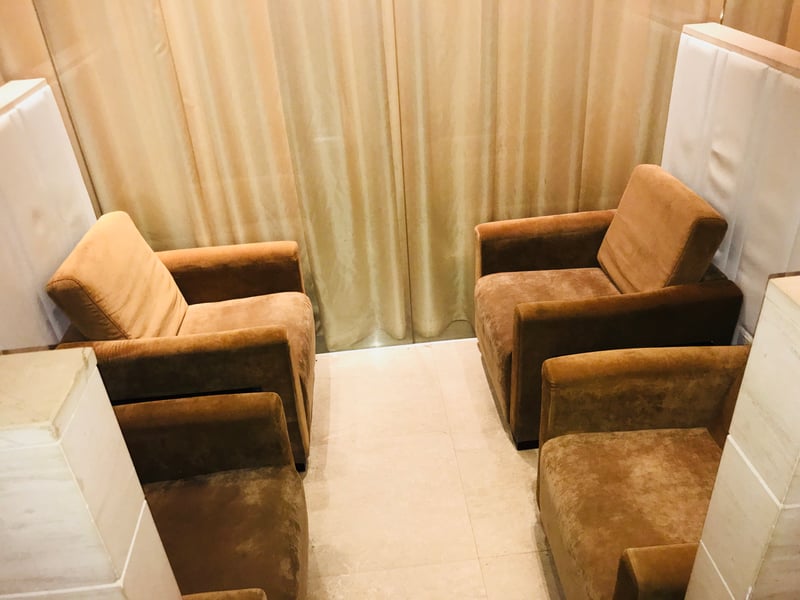 No. 9 VIP Lounge, foto 2